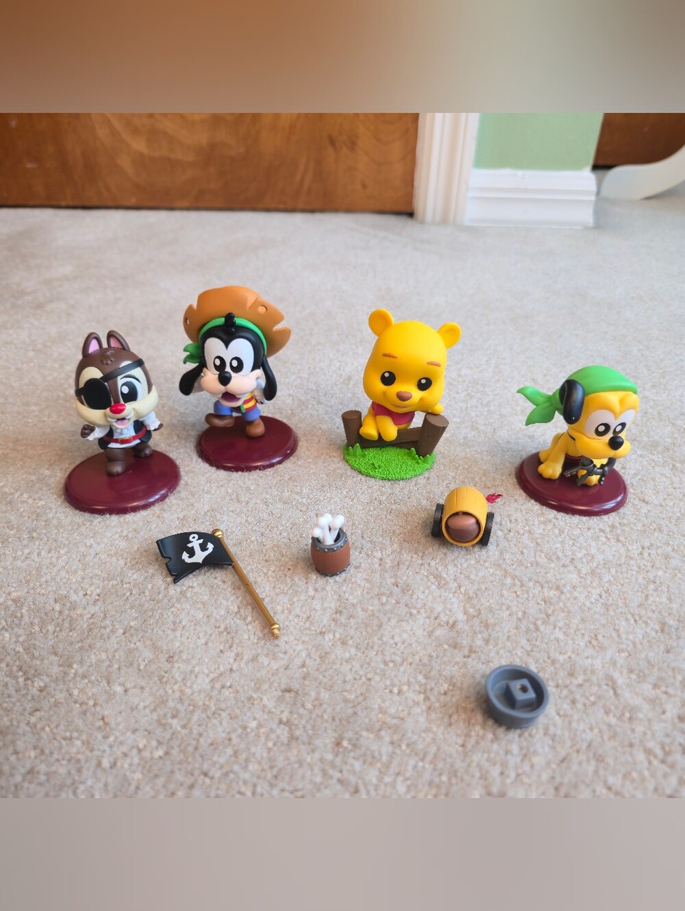 Hot Toys Cosbi CBX190 Disney Pirate Different Style Set Of 4Pcs Mickey